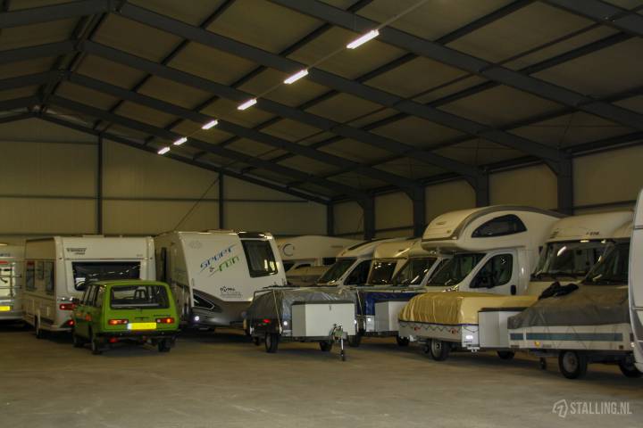 boot- en caravanstalling zeeland buiten